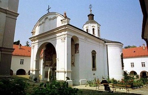 Монастырь Крушедол