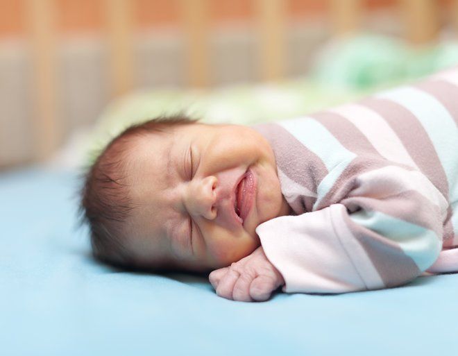 Хрррр: педиатр пояснил, почему ребенок храпит во сне
