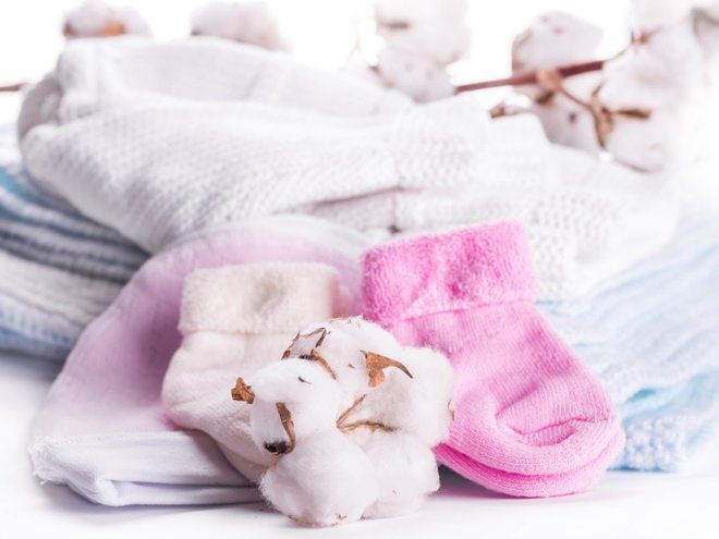 Как стирать вещи новорожденного ребенка