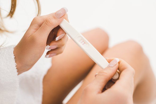 Гинеколог пояснил, где искать причину, если беременность не наступает более года