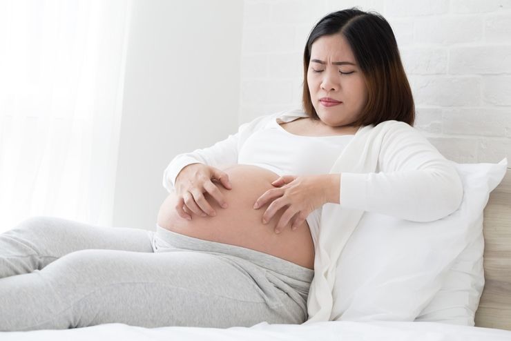 живот чешется при беременности