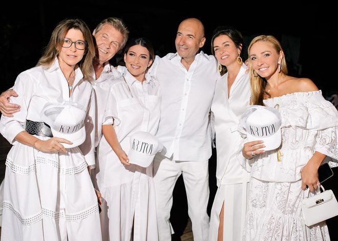 Звездный total white: Ани Лорак, Жасмин, Ксения Бородина и другие знаменитости в белом