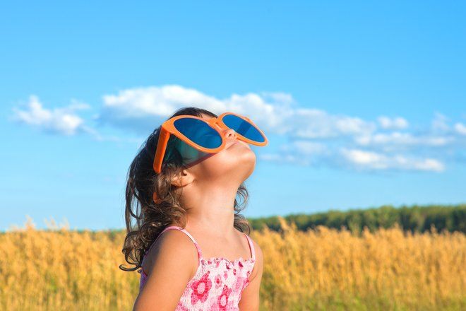 Доктор Комаровский пояснил, как правильно выбирать детям солнцезащитные очки
