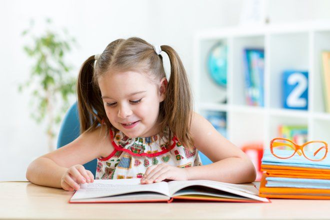 Нужно ли летом заниматься с ребенком учебой?