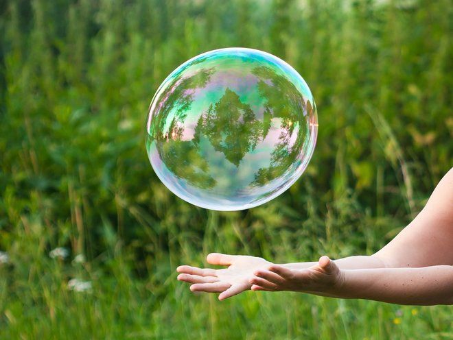 Инструкция: как сделать самые крепкие и большие мыльные пузыри