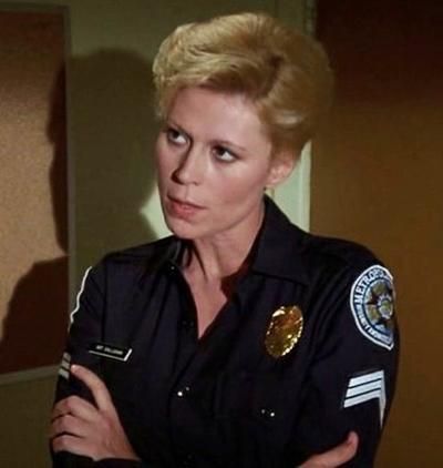 Лесли Истербрук (Leslie Easterbrook), 1949 г.р. 
Сержант Дебби Каллахан