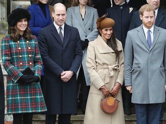 «Легендарная четверка»: Кейт Миддлтон, принц Уильям, Меган Маркл и принц Гарри появились вместе... в коллекции носков