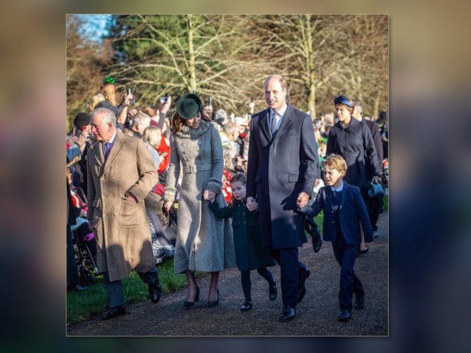 Принц Чарльз, принц Уильям, Кейт Миддлтон, принц Джордж и принцесса Шарлотта на рождественском богослужении 2019