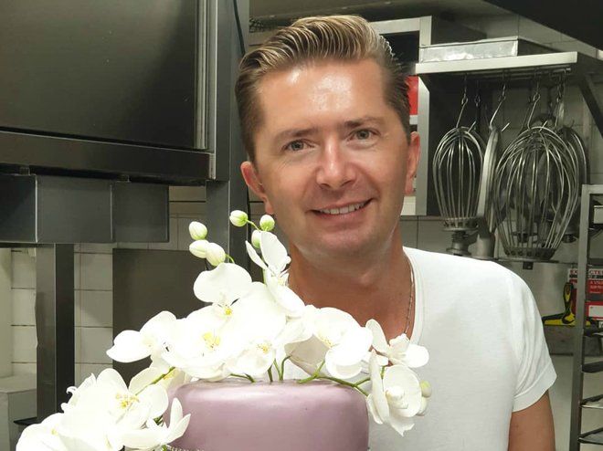 Лучший летний десерт: Александр Селезнев поделился рецептом торта-мороженого