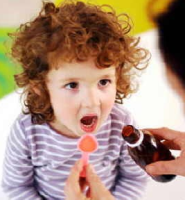 Как правильно давать ребенку лекарства?