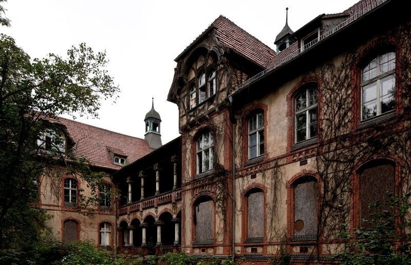 Нацистская больница-призрак, где лечился Гитлер