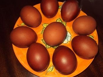пасхальные яйца красить