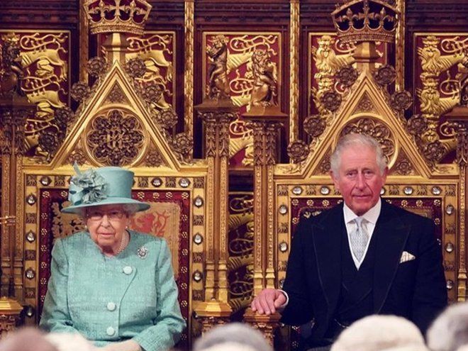 Королева Елизавета 2 и принц Чарльз