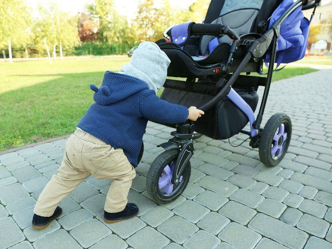 Личный опыт: мама-психолог рассказала, как отучает ребенка от коляски