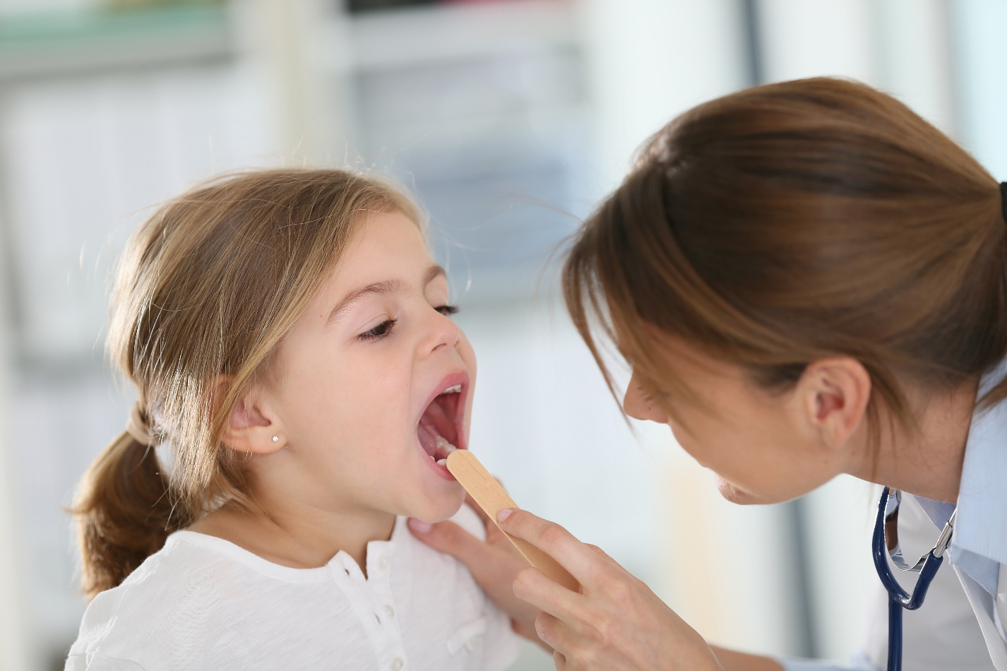 Что делать, если у ребенка осип или охрип голос?