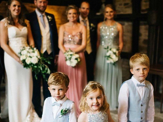 Дети на свадебном торжестве: как привлечь к участию, чем занять