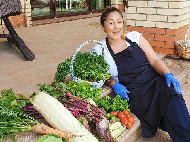 Центнер, не меньше! Анита Цой поразила урожаем овощей и фруктов со своего огорода
