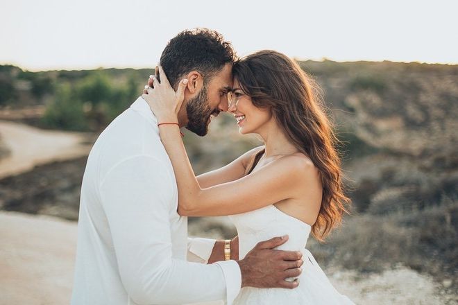 «Ты, я и море»: звезда Первого канала рассекретила кадры со своей свадьбы на Кипре