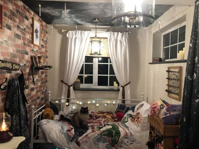 Новый год в стиле Хогвартс: мама превратила дом в праздничную гостиную факультета Слизерин