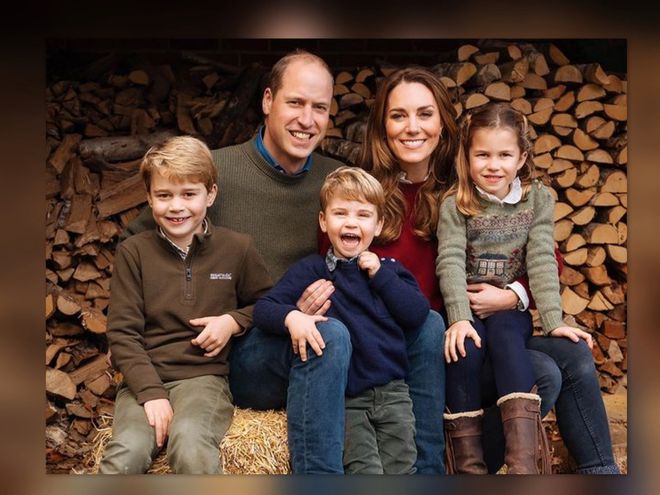 Рождественская открытка Кейт Миддлтон и принца Уильяма с детьми в 2020 году