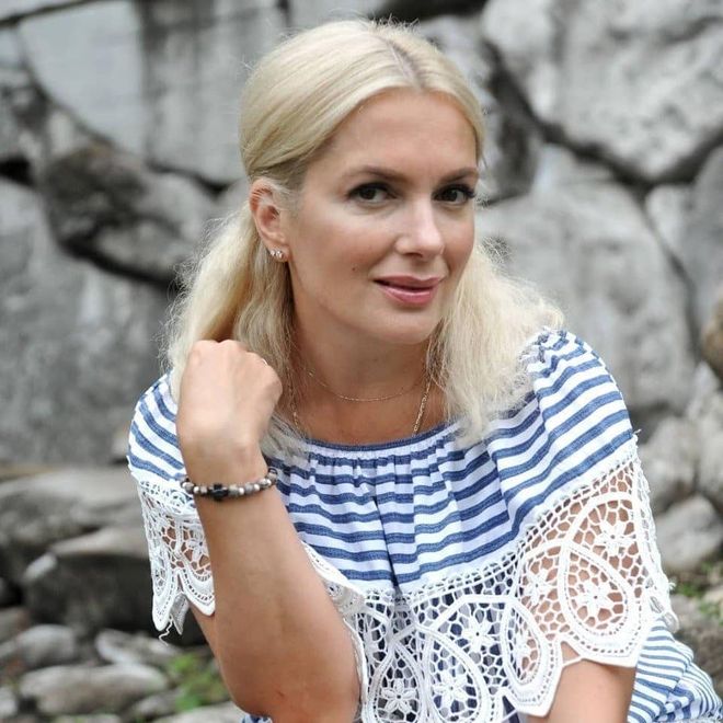 Без локонов и не блондинка: Мария Порошина кардинально изменила имидж, став неузнаваемой