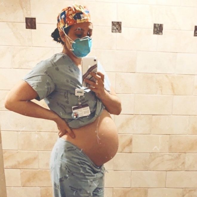 «Работаю на третьем триместре»: беременная женщина-врач рассказала, как спасает пациентов с COVID-19