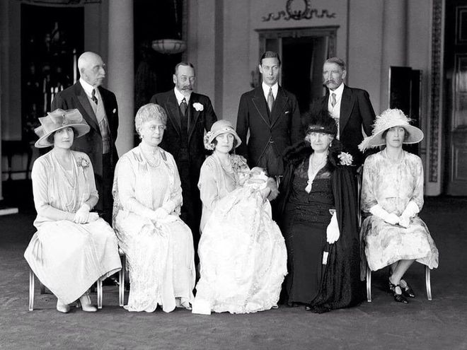 Крестины принцессы Елизаветы. 1926 г.   Instagram  @britishxfamily
