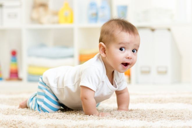 4 эффективные игры на развитие двигательной активности у младенца