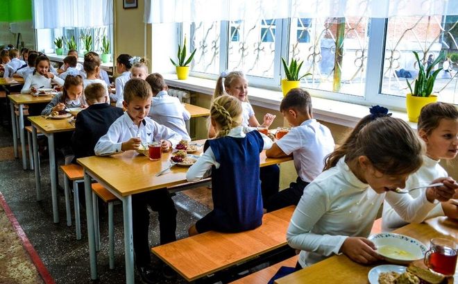 Витаминное разнообразие: школы Ноябрьска обновили меню